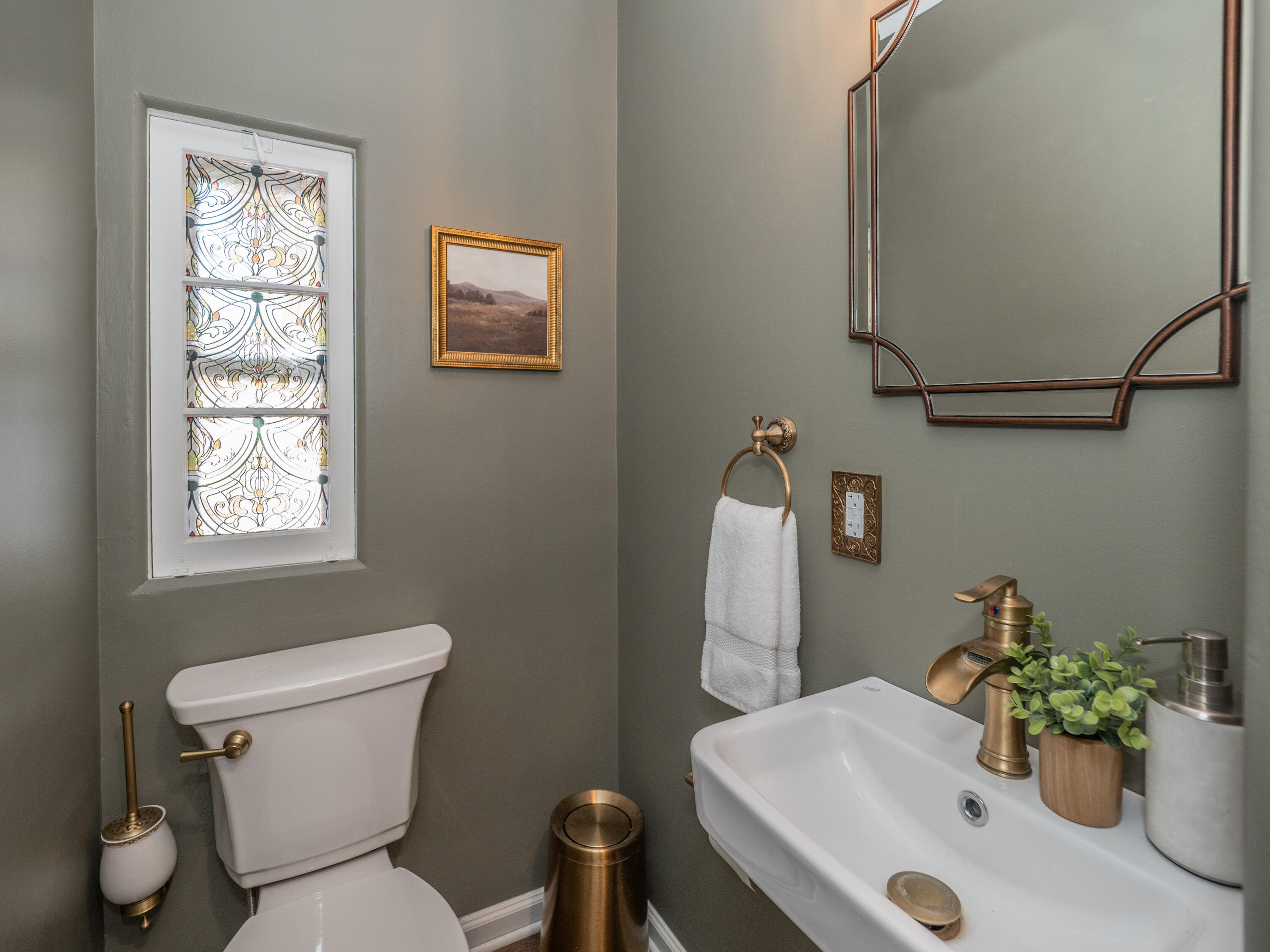 3811 Old Colony Road Kalamazoo, MI 49008 - Photo 12 of 22 3811 Old Colony Rd-108