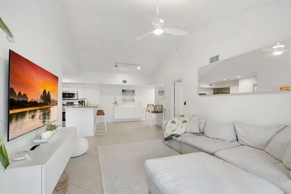 $3,500 | 284 Village Boulevard, Unit 9307, Tequesta, FL 33469