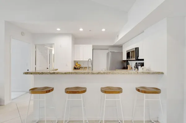 $3,500 | 284 Village Boulevard, Unit 9307, Tequesta, FL 33469