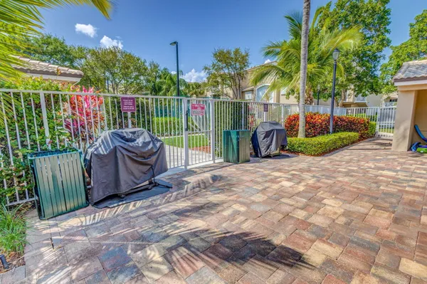 $3,500 | 284 Village Boulevard, Unit 9307, Tequesta, FL 33469