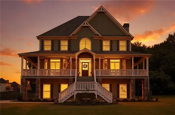 $709,900 | 96 River Walk Parkway, Euharlee, GA 30145