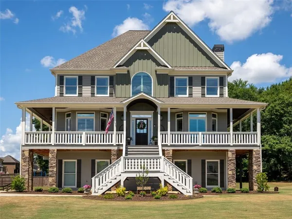 $709,900 | 96 River Walk Parkway, Euharlee, GA 30145