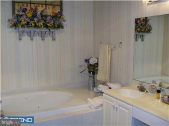 3105 Sterling Road, Unit 169 Yardley, PA 19067 - Photo 9 of 11 Gallery Image 9