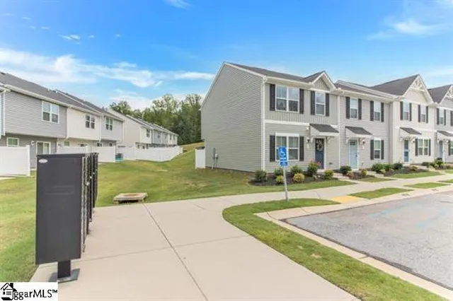 $1,600 | 34 Tidworth Drive, Greer, SC 29651