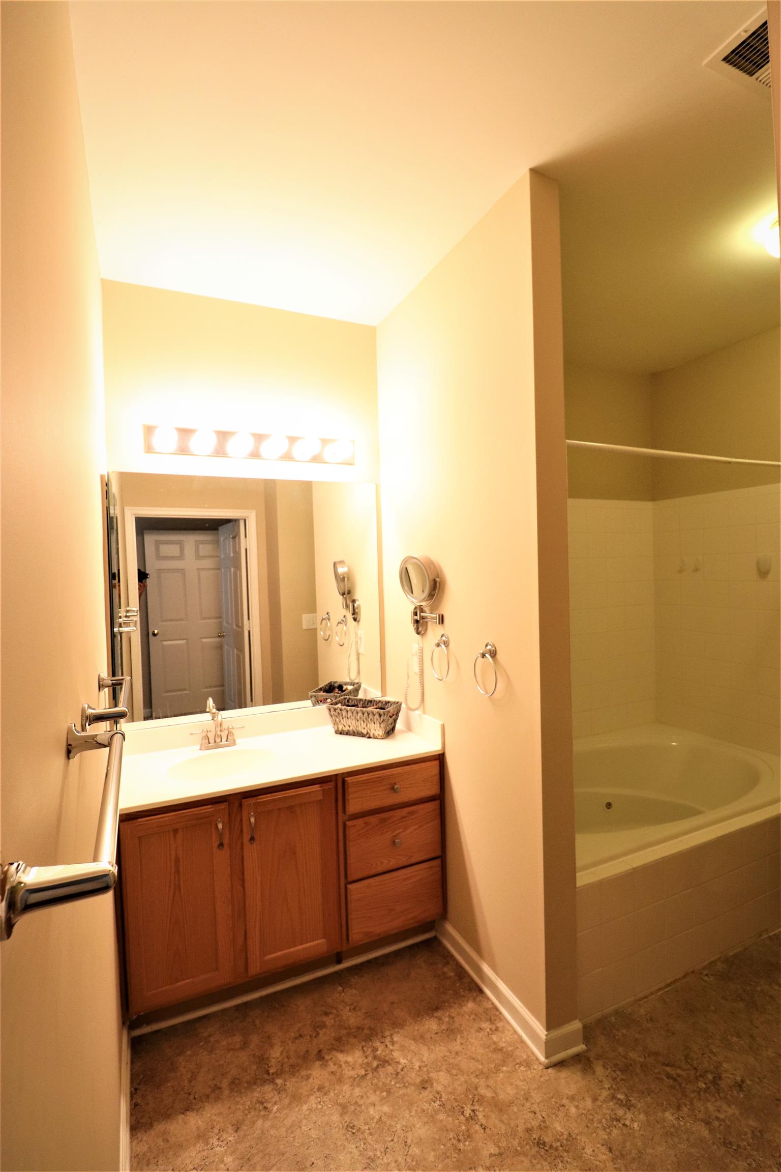 3401 Anderson Road, Unit 66 Antioch, TN 37013 - Photo 11 of 30 Master Bath Room