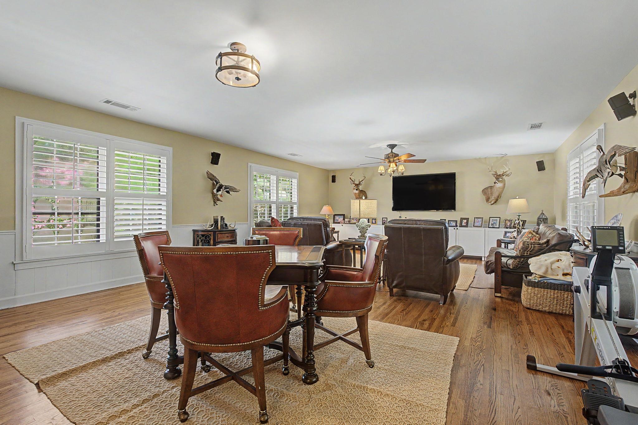 1929 Miller Farms Road Germantown, TN 38138 - Photo 32 of 40 Spacious interior featuring wood-finish flooring, white plantation shutters, decorative wainscoting, and recessed lighting