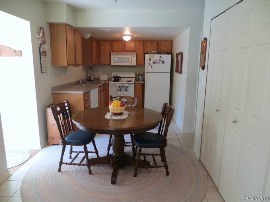 313 North Chestnut Street Howell, MI 48843 - Photo 6 of 13 IMG_4471.jpg