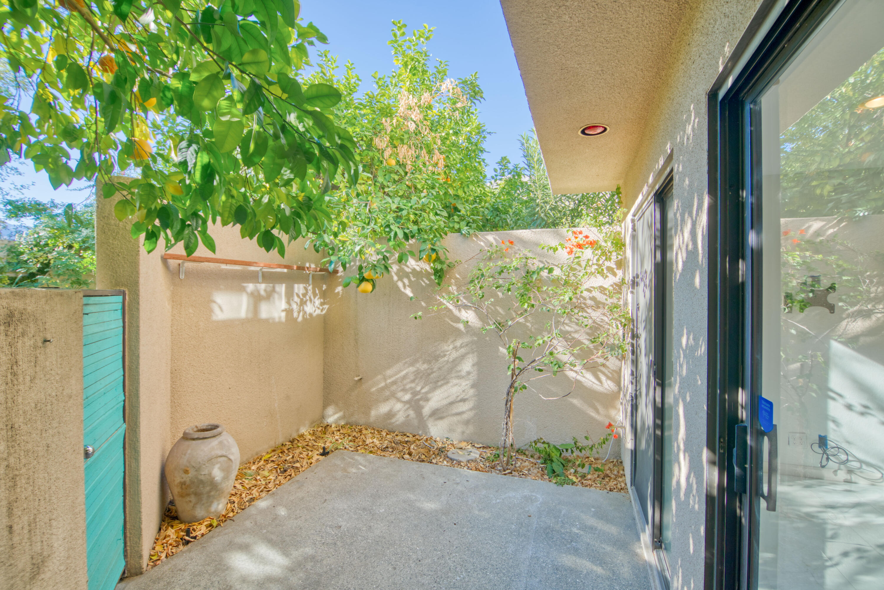 867 Village Square South Palm Springs, CA 92262 - Photo 20 of 36 21