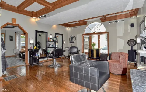 $335,000 | 6420 Oaklandon Road, Indianapolis, IN 46236