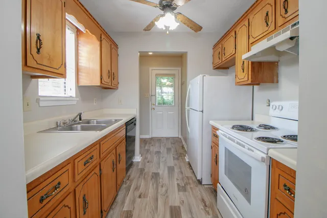 $1,230 | 112 Grant Avenue, Oak Grove, KY 42262