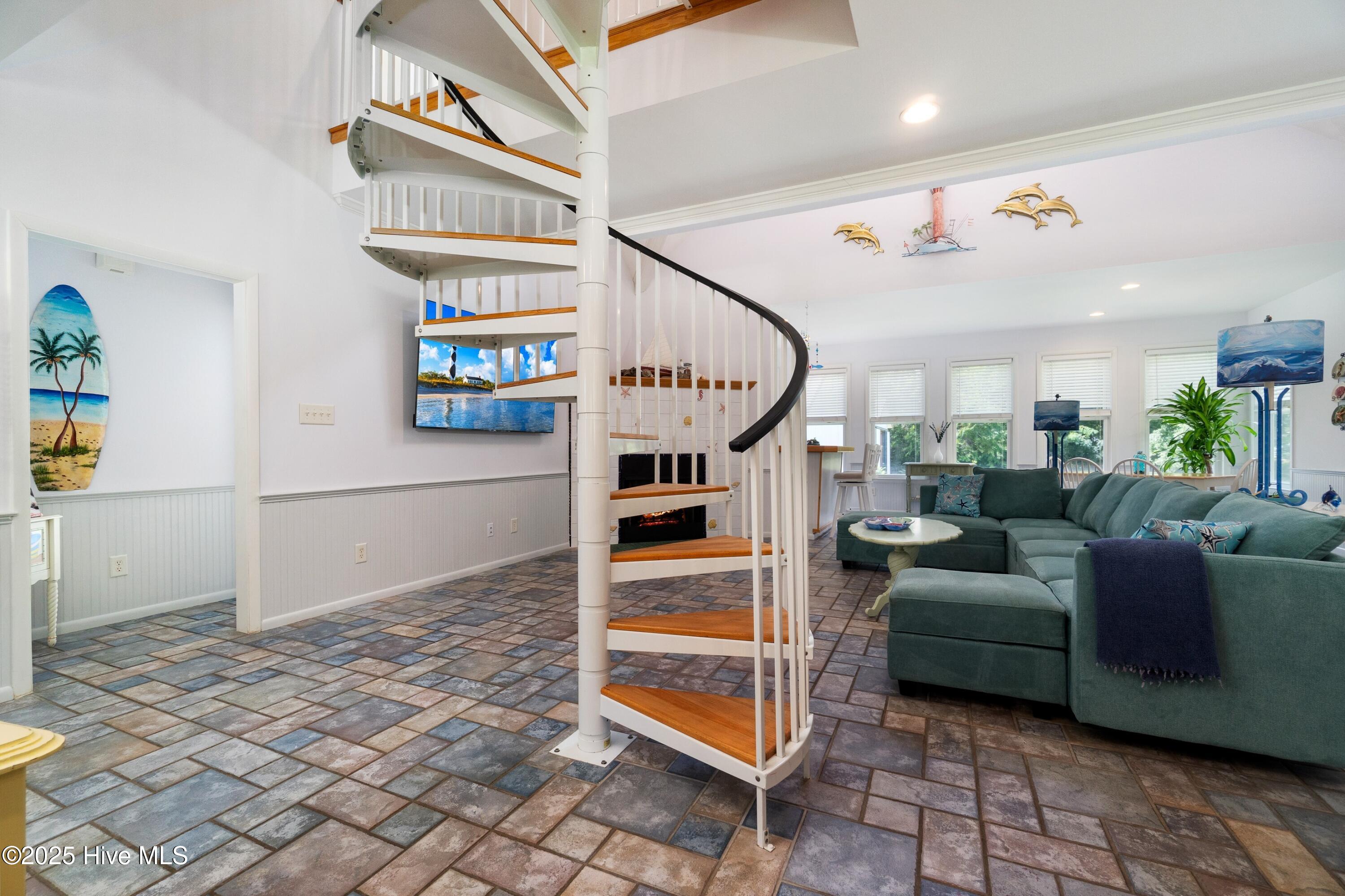 505 Ragan Road Oriental, NC 28571 - Photo 11 of 69 018_Staircase