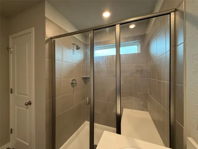 $2,295 | 953 Lone Peak Way, Dripping Springs, TX 78620