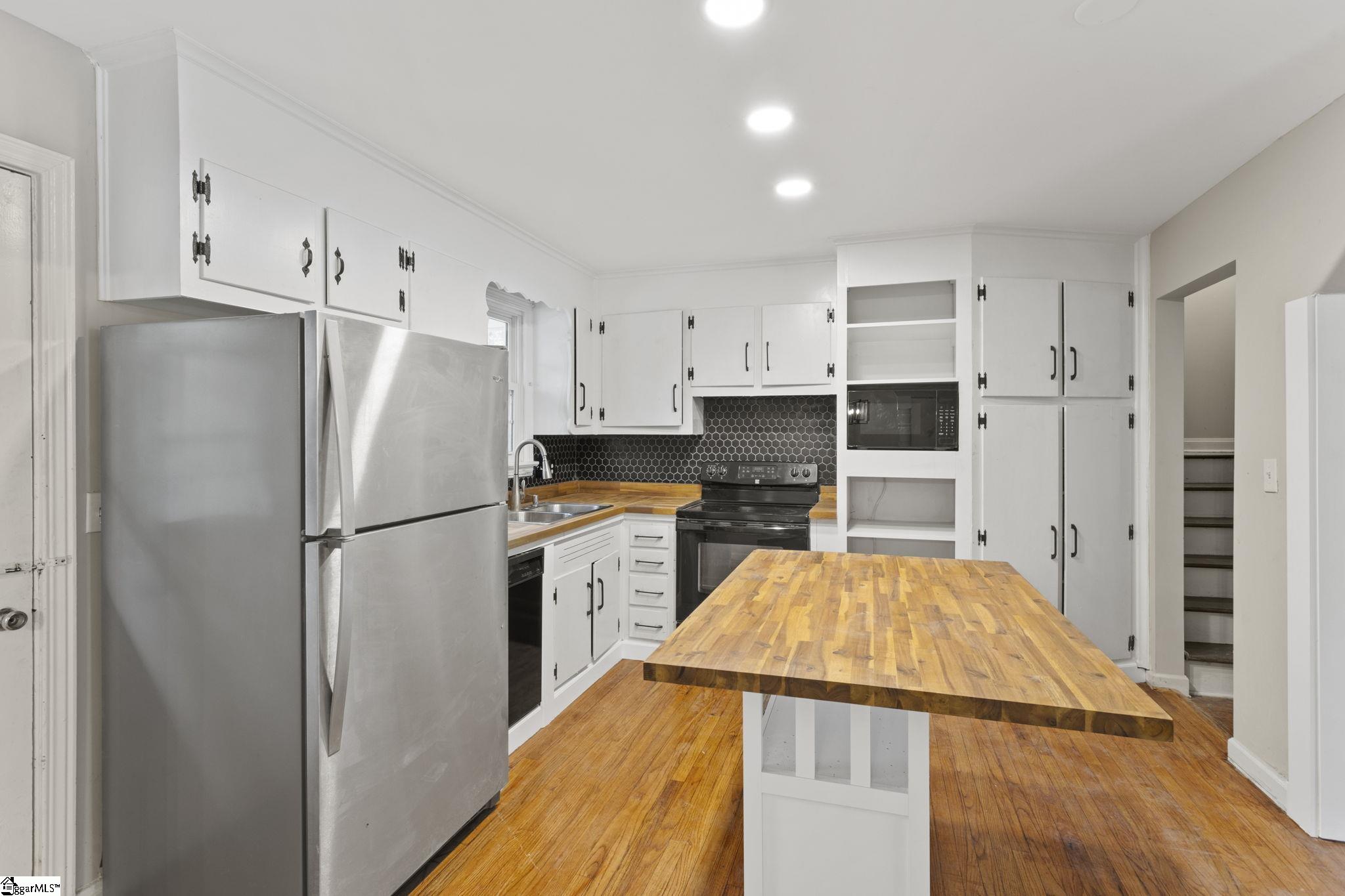 106 Chesterfield Road Greenville, SC 29605 - Photo 11 of 30 Gallery Image 11
