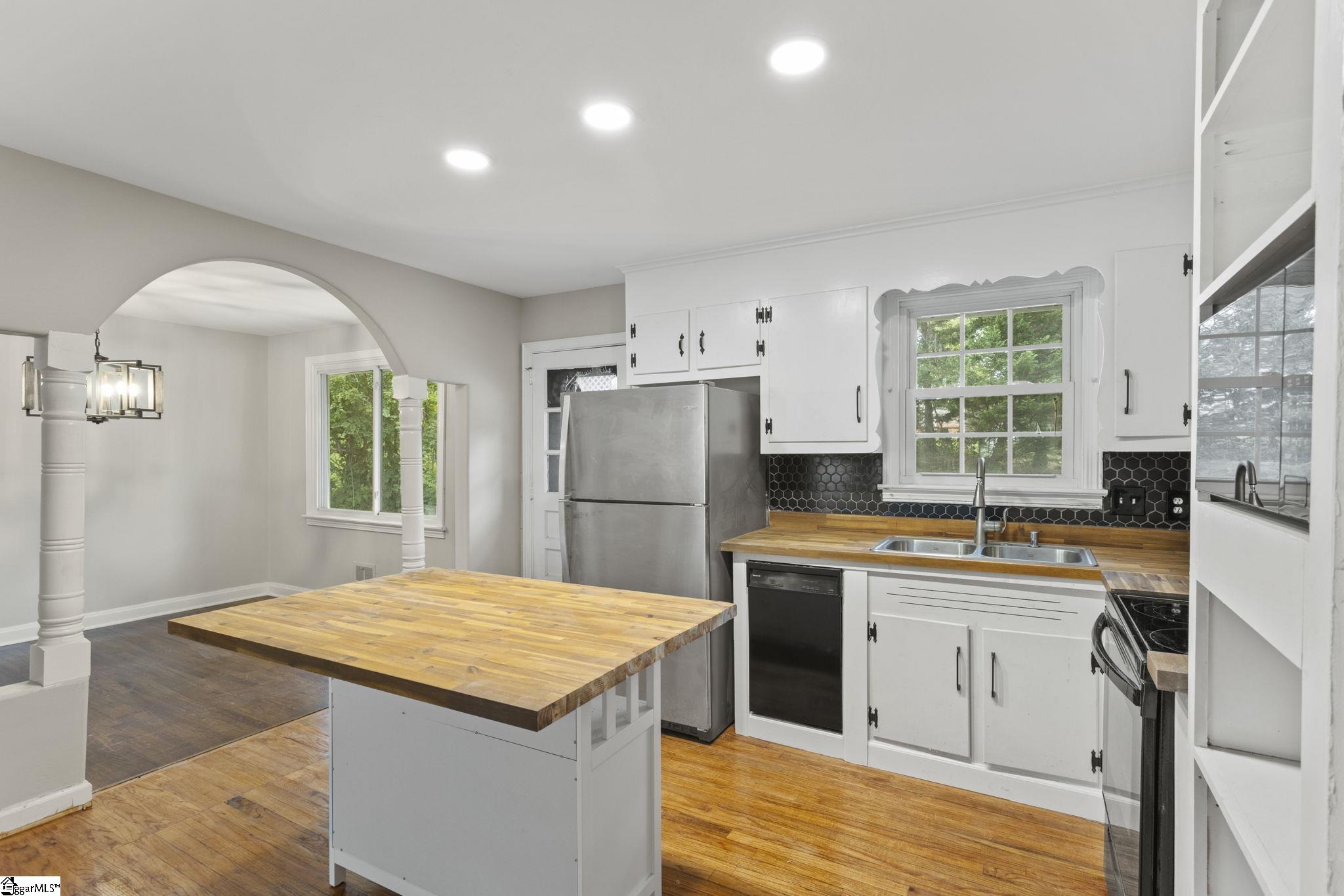 106 Chesterfield Road Greenville, SC 29605 - Photo 13 of 30 Gallery Image 13