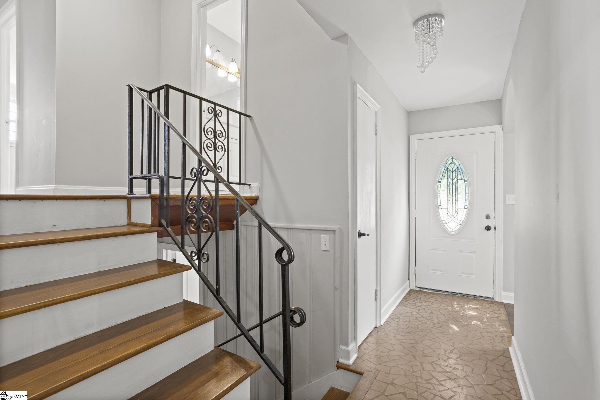 106 Chesterfield Road Greenville, SC 29605 - Photo 5 of 30 Gallery Image 5