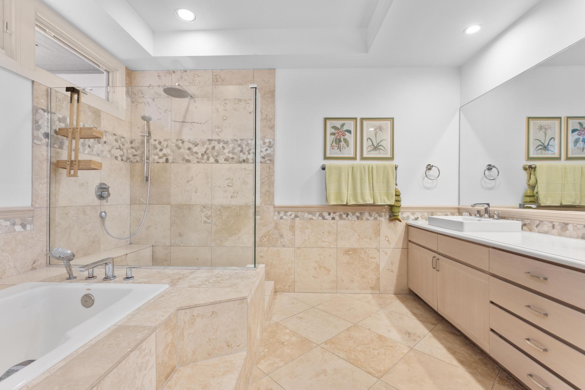 68-1375 Pauoa Road, Unit M4 Kamuela, HI 96743 - Photo 26 of 30 a bathroom with a tub sink and mirror