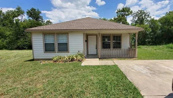 $1,700 | 1901 Wright Street, Greenville, TX 75401