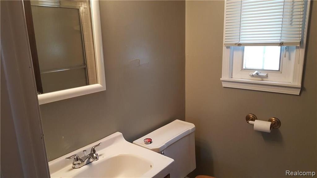 1696 Graefield Road Birmingham, MI 48009 - Photo 10 of 10