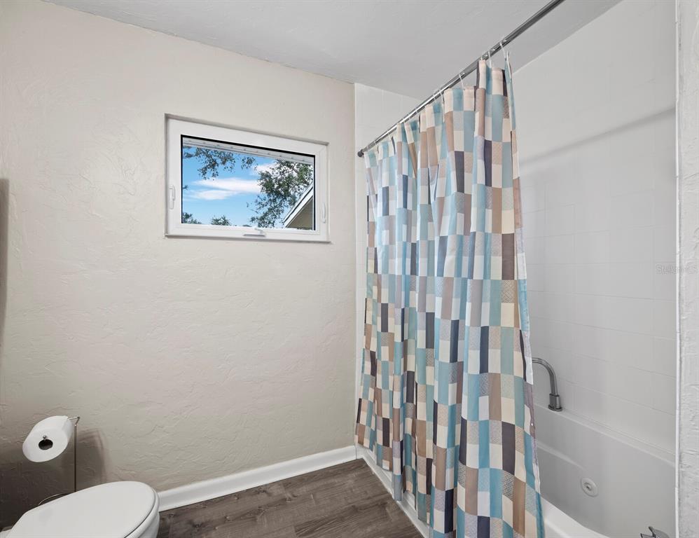 2417 Parson Lane Sarasota, FL 34239 - Photo 22 of 36