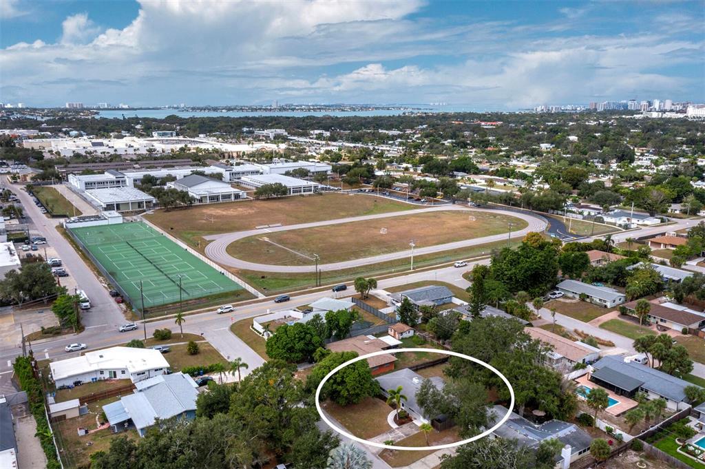 2417 Parson Lane Sarasota, FL 34239 - Photo 28 of 36