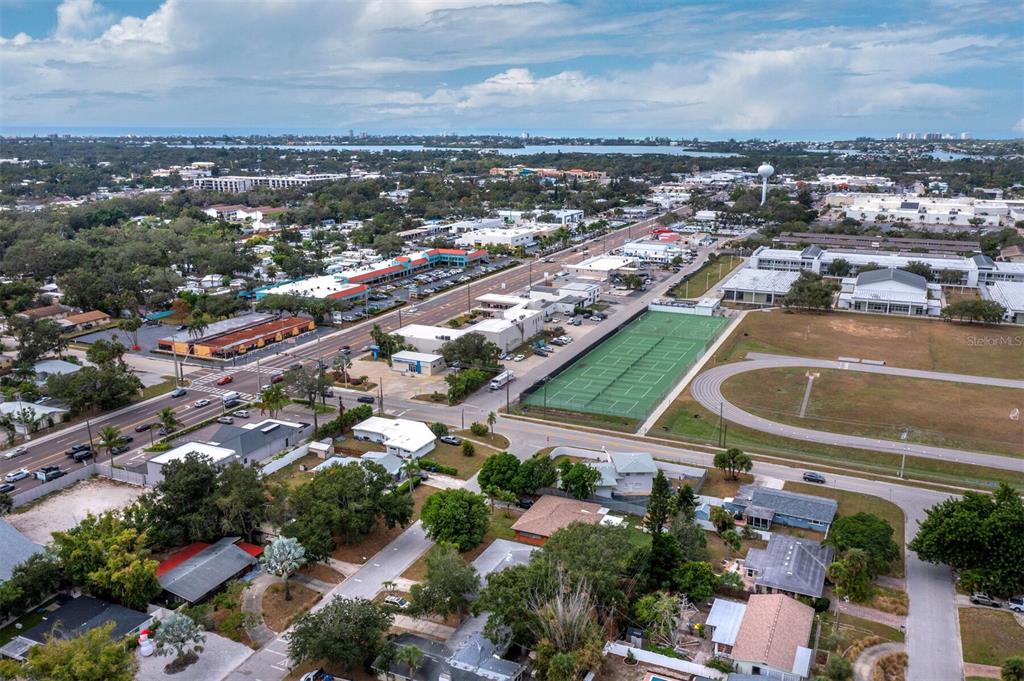 2417 Parson Lane Sarasota, FL 34239 - Photo 31 of 36