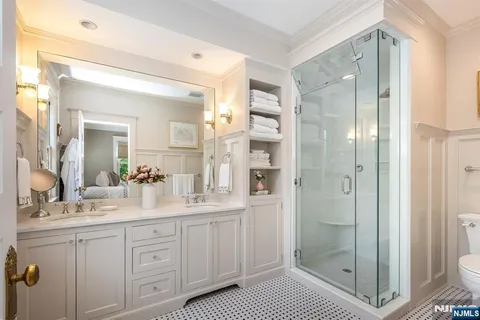 $2,850,000 | 380 Ridgewood Avenue, Glen Ridge, NJ 07028