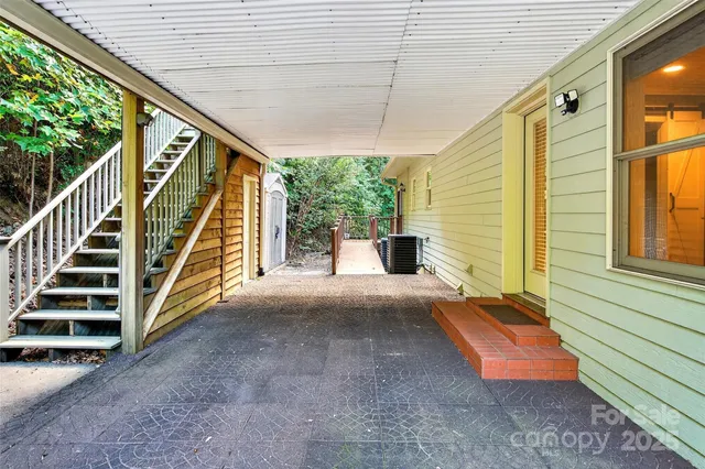 $835,000 | 31 Timber Park Drive, Black Mountain, NC 28711