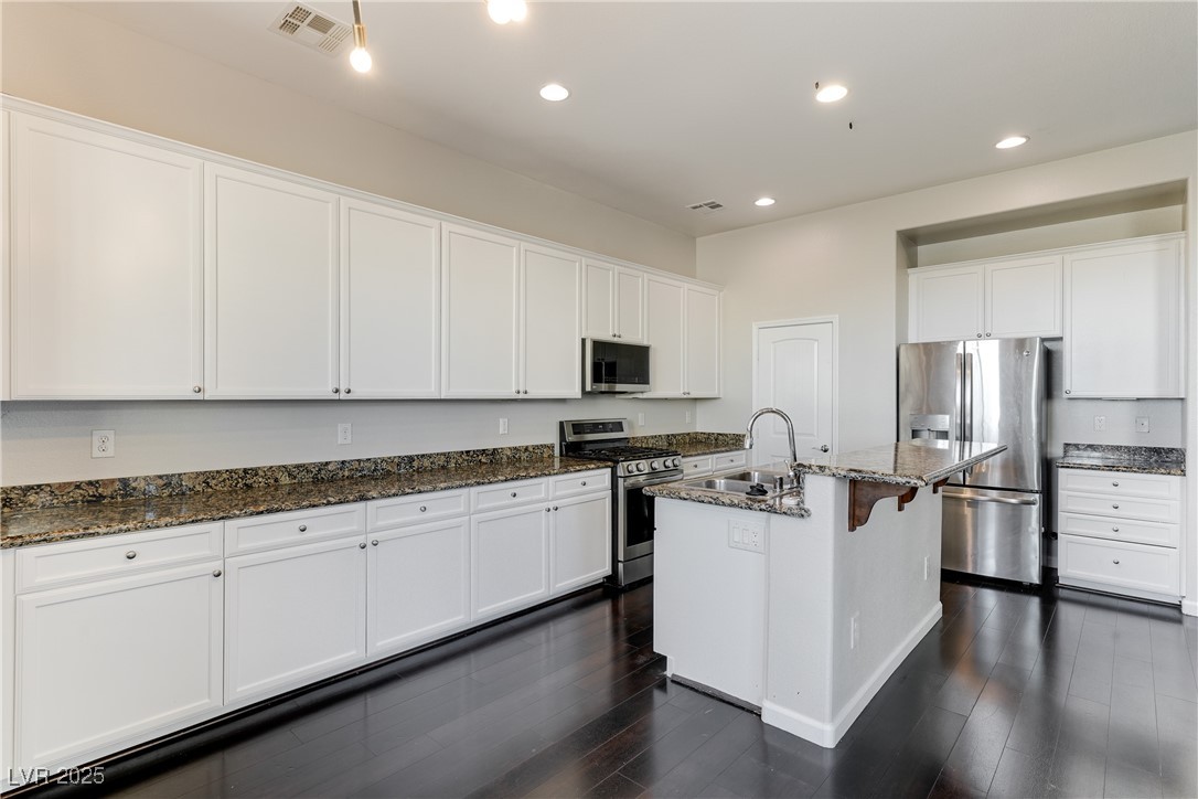 6632 Ditmars Street Las Vegas, NV 89166 - Photo 13 of 46