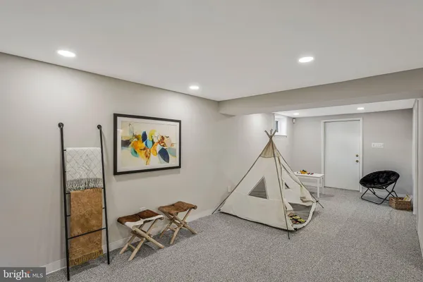 $1,299,990 | 1709 Pebble Beach Drive, Vienna, VA 22182
