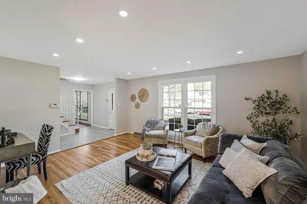 $1,299,990 | 1709 Pebble Beach Drive, Vienna, VA 22182