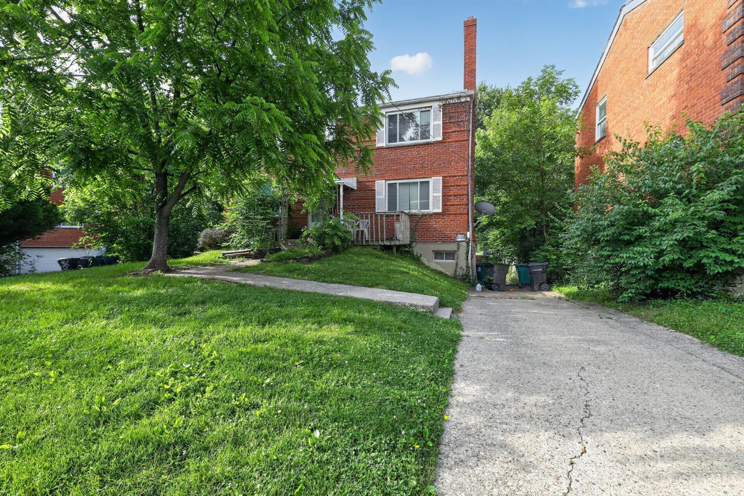 2505 Rack Court Cincinnati, OH 45239 - Photo 2 of 31