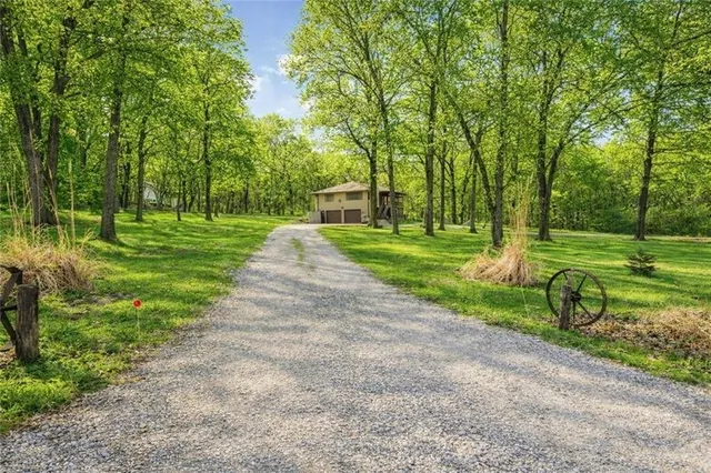 $499,900 | 1960 Northwest 550th Road, Kingsville, MO 64061