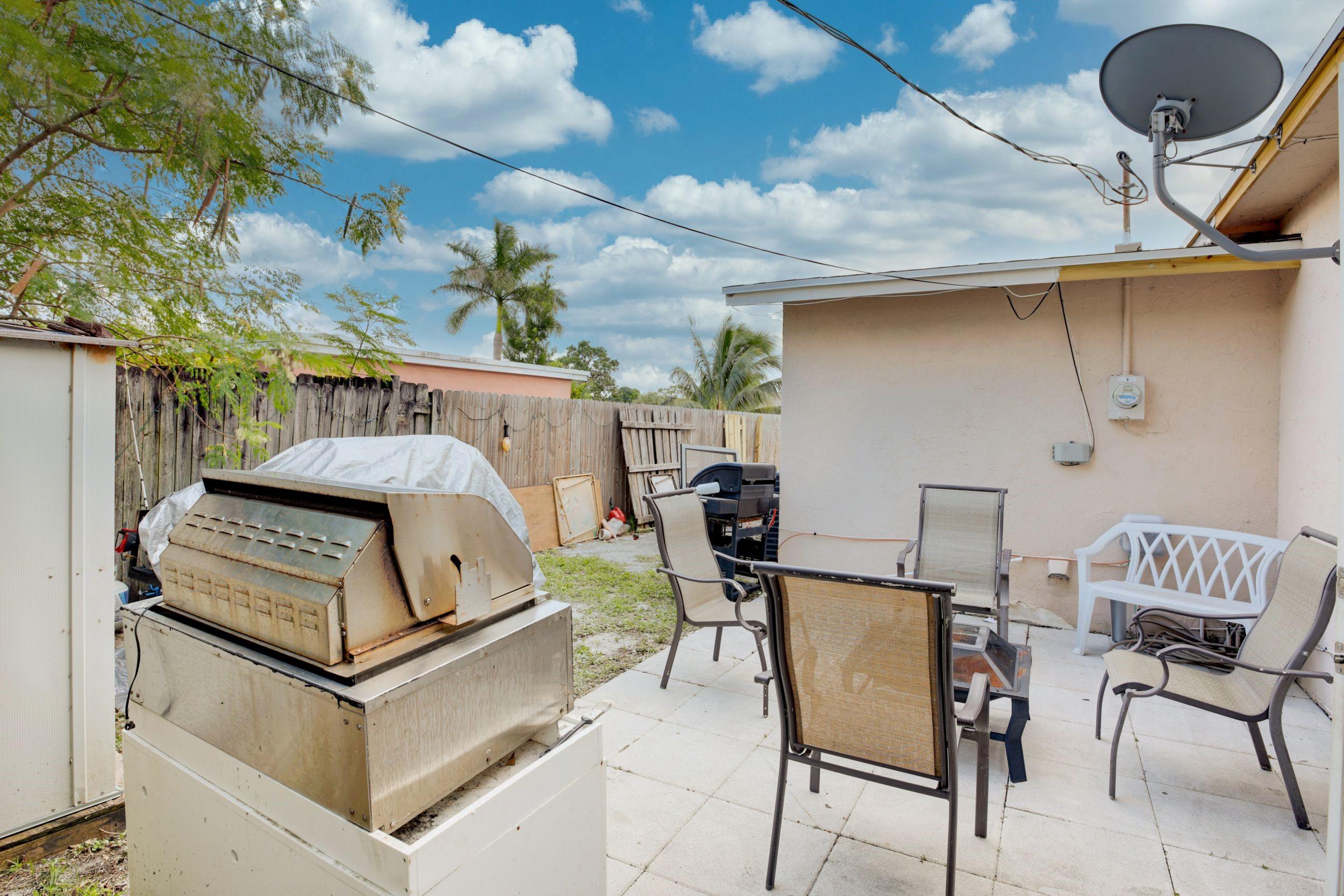 1239 Brown Road Lantana, FL 33462 - Photo 28 of 33 1239 Brown Rd (29)