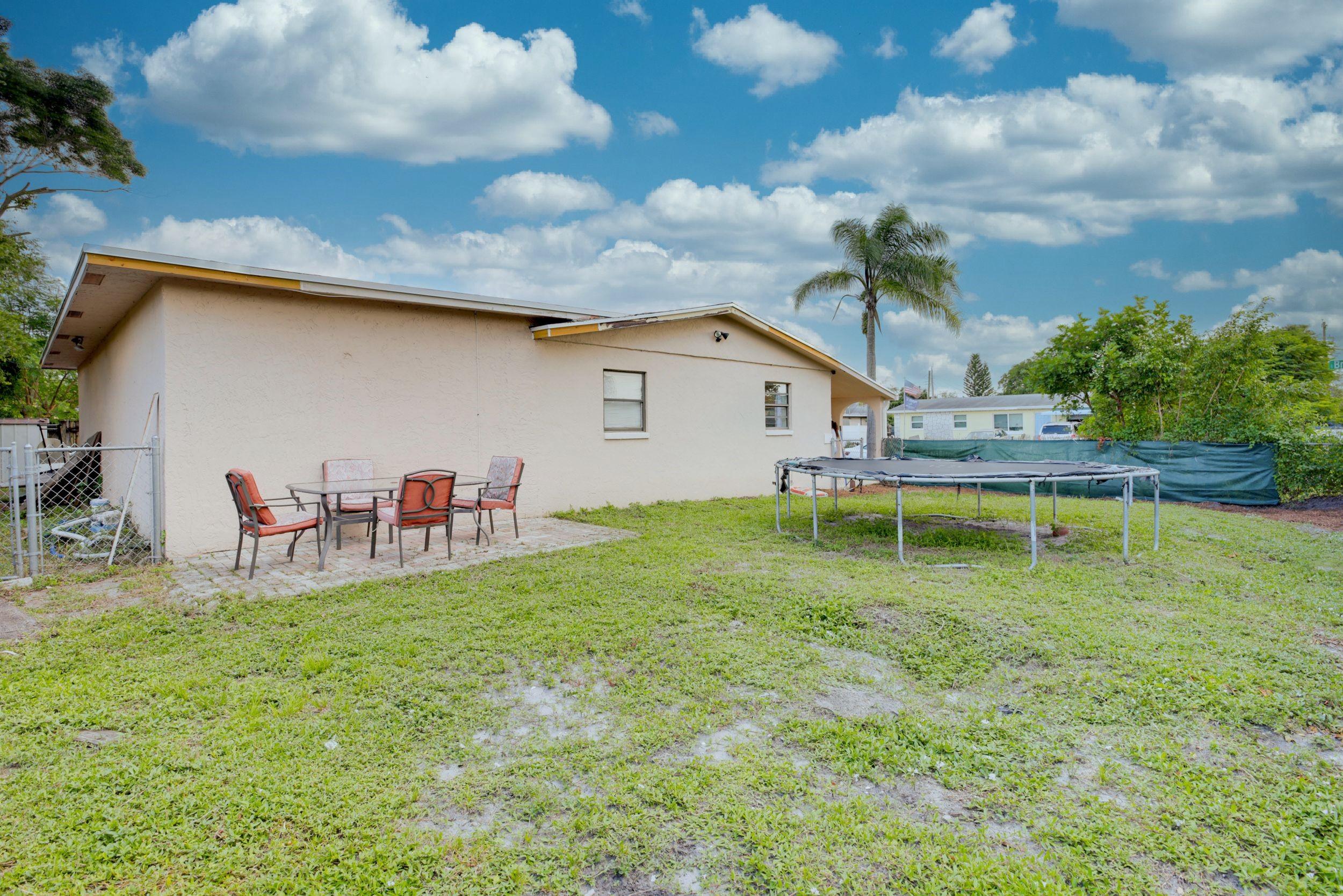 1239 Brown Road Lantana, FL 33462 - Photo 30 of 33 1239 Brown Rd (32)