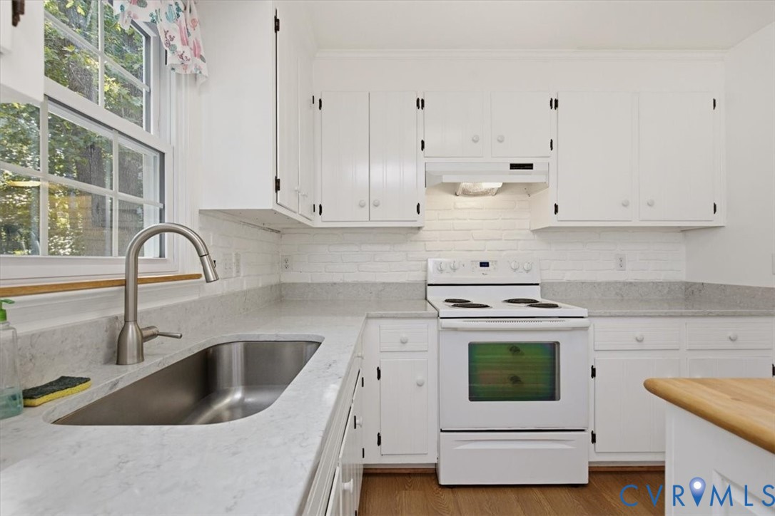 13905 Shadow Ridge Lane Midlothian, VA 23112 - Photo 25 of 55 White cabinetry with black hardware, light-toned c