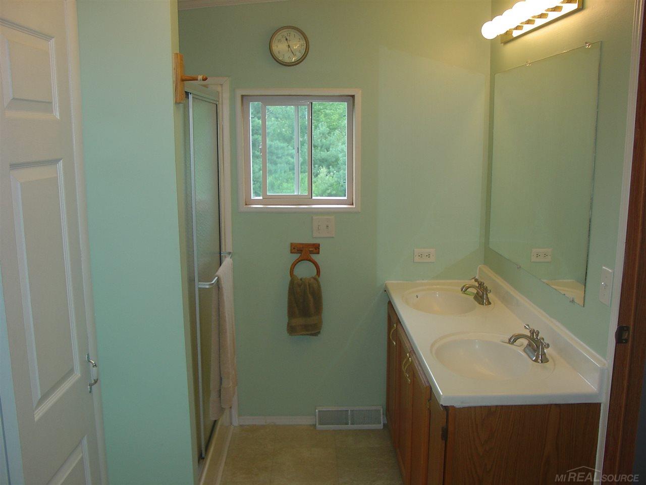 2328 Cove Road Goodells, MI 48027 - Photo 41 of 55 31347648-40.JPG
