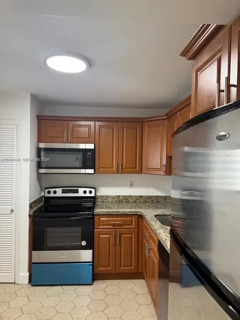 $1,695 | 1401 Northeast 191st Street, Unit D108, Miami, FL 33179