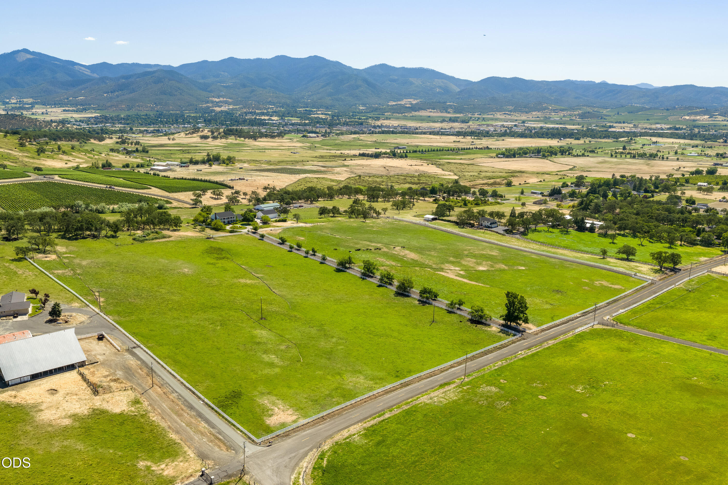 4550 Coal Mine Road Medford, OR 97504 - Photo 7 of 50