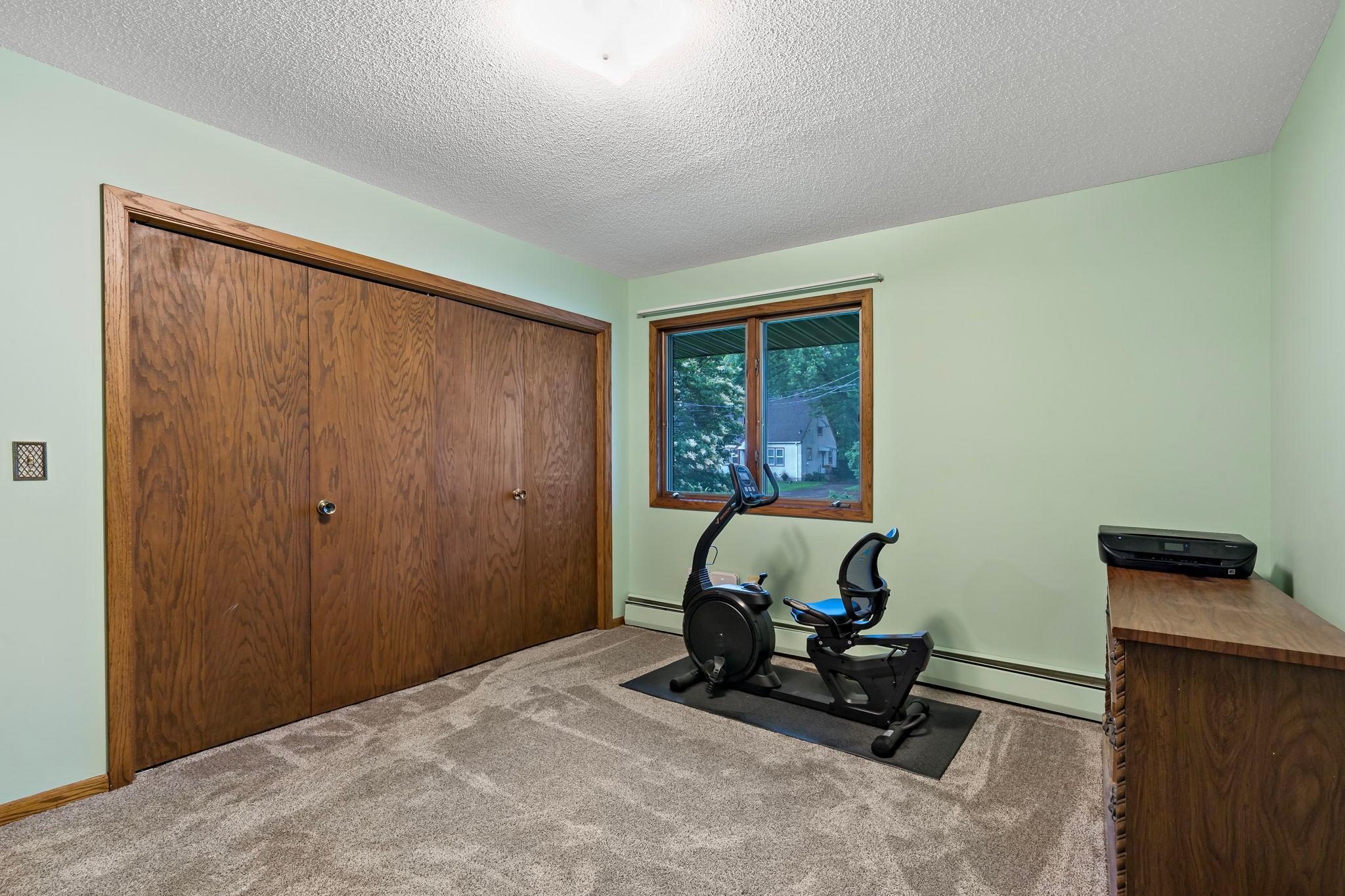 2217 Ripley Avenue Maplewood, MN 55109 - Photo 30 of 48