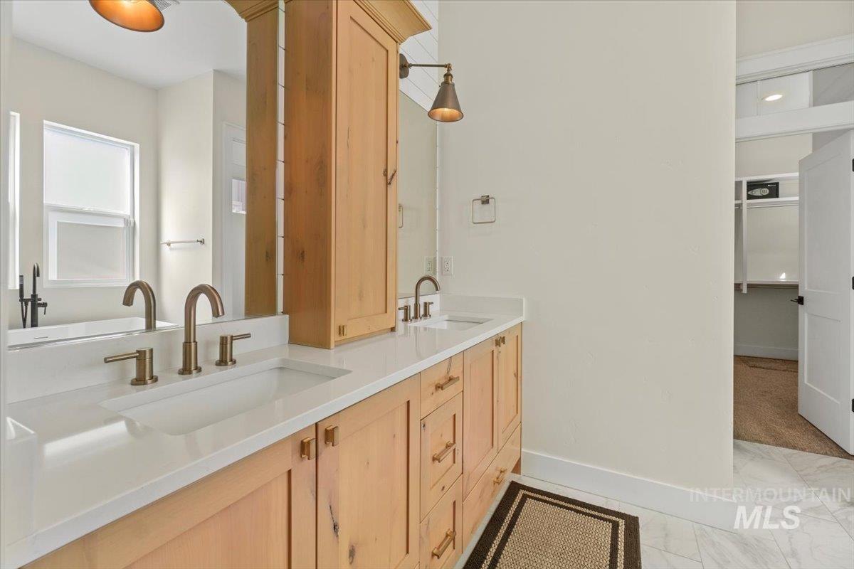 207 West Wrangler Street Meridian, ID 83646 - Photo 21 of 44