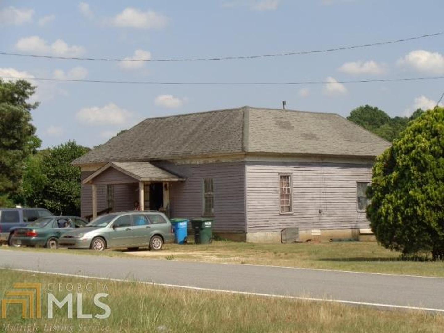 621 Madison Street Commerce, GA 30529 - Photo 1 of 1 N