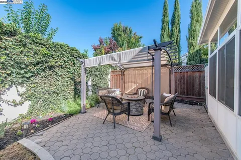 $1,475,000 | 297 Del Valle Court, Pleasanton, CA 94566