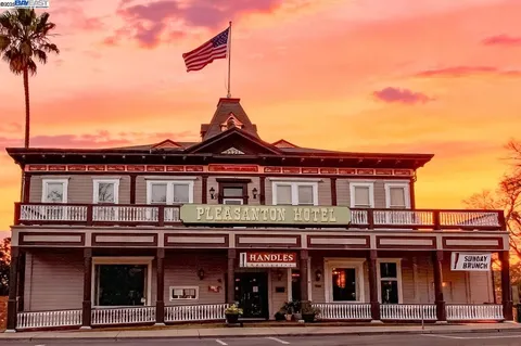 $1,475,000 | 297 Del Valle Court, Pleasanton, CA 94566