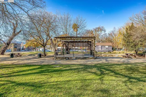 $1,475,000 | 297 Del Valle Court, Pleasanton, CA 94566