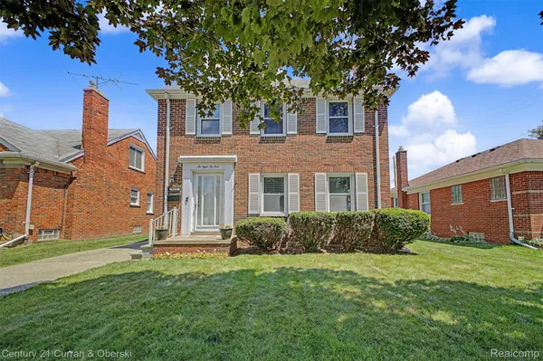$215,000 | 6821 Kolb Avenue, Allen Park, MI 48101
