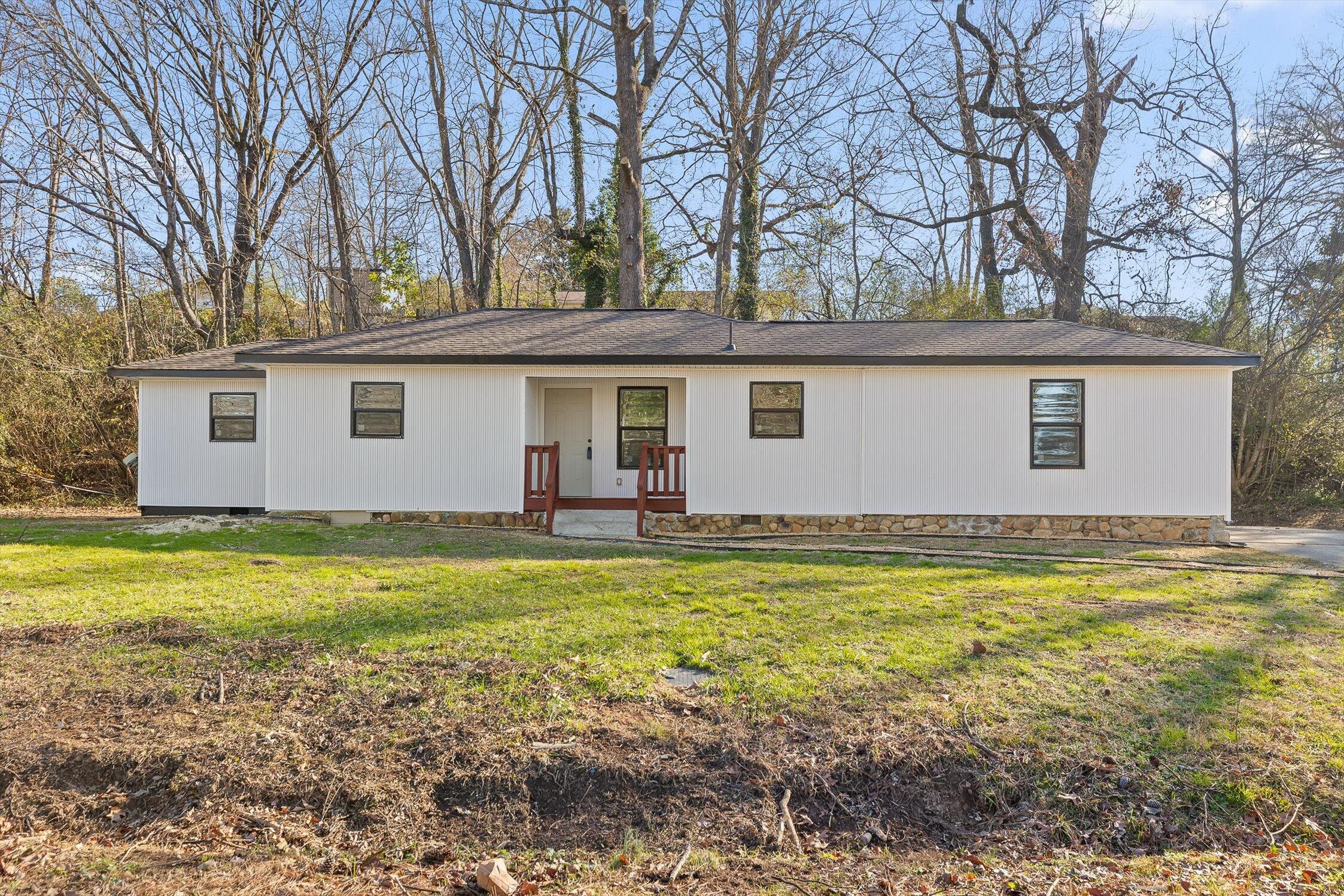 4210 Davis Lane Chattanooga, TN 37416 - Photo 2 of 30 28-Davis-27