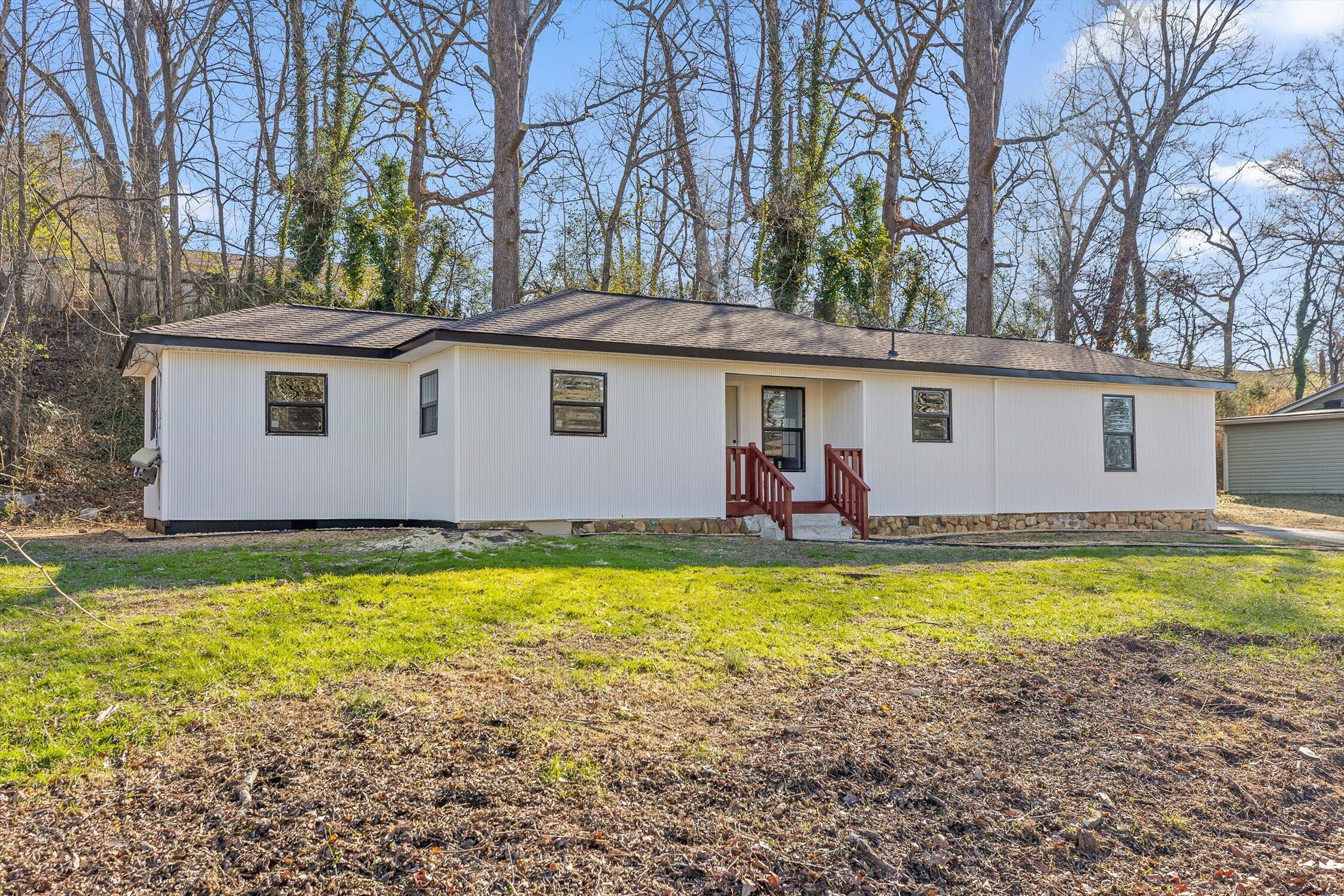 4210 Davis Lane Chattanooga, TN 37416 - Photo 3 of 30 29-Davis-28