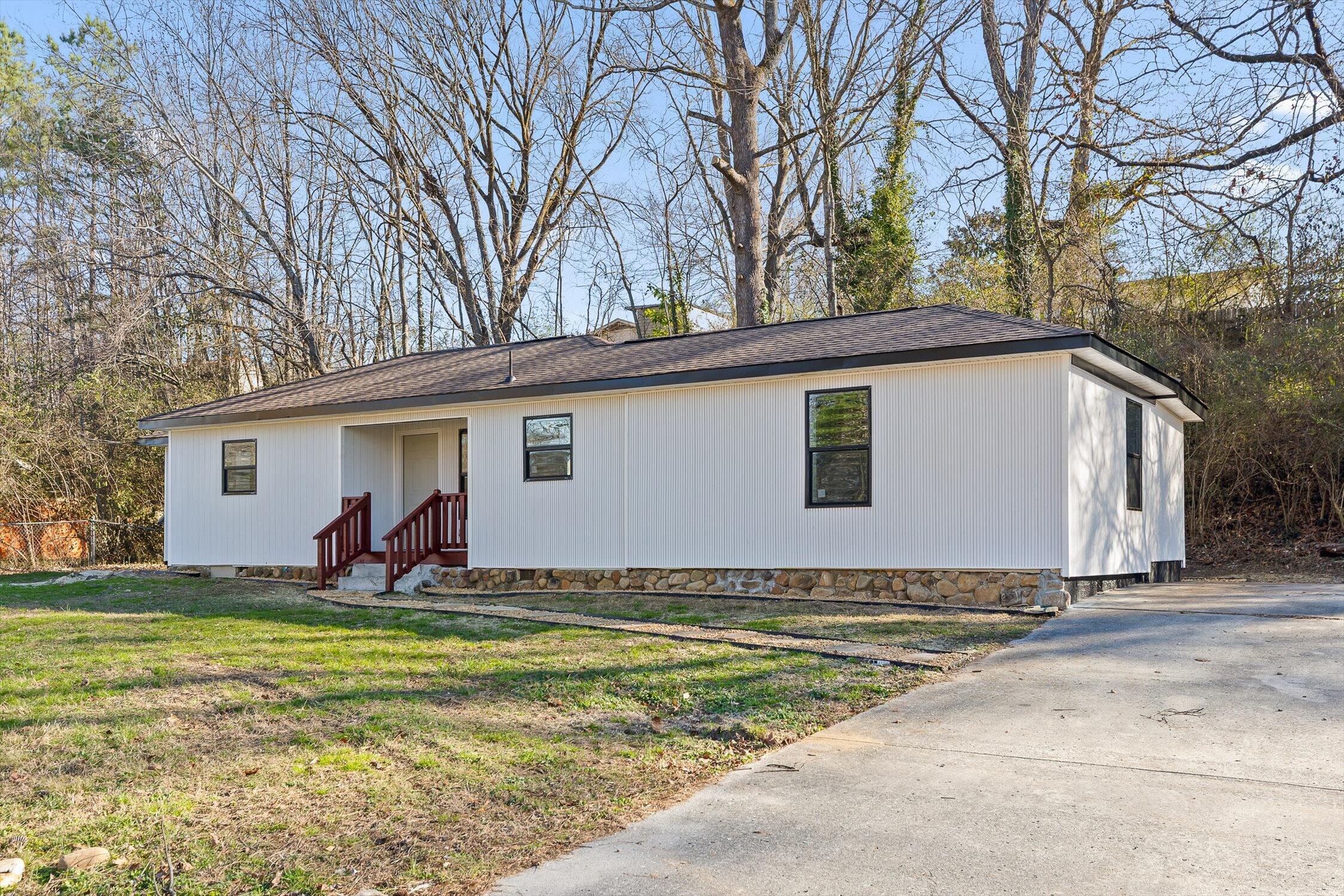4210 Davis Lane Chattanooga, TN 37416 - Photo 4 of 30 30-Davis-29