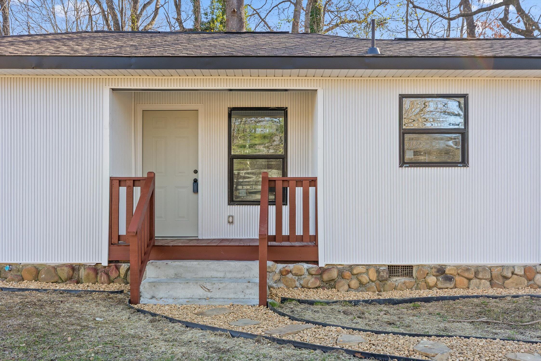 4210 Davis Lane Chattanooga, TN 37416 - Photo 5 of 30 27-Davis-26