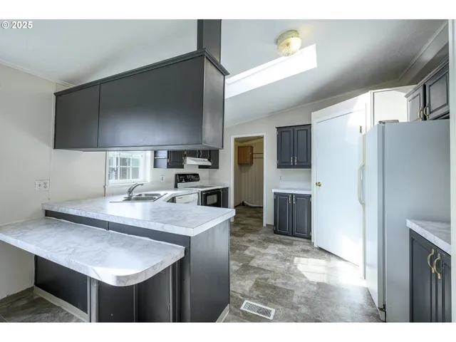 $109,000 | 4155 Northeast Three Mile Lane, Unit 78, McMinnville, OR 97128